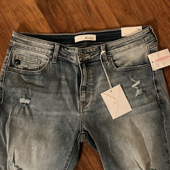 Kancan 15/31 - Picture 2 of 7